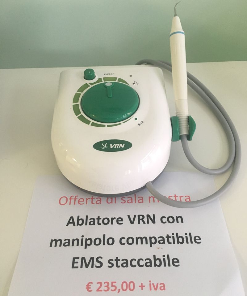 Ablatore con funzione scaling/perio manipolo staccabile